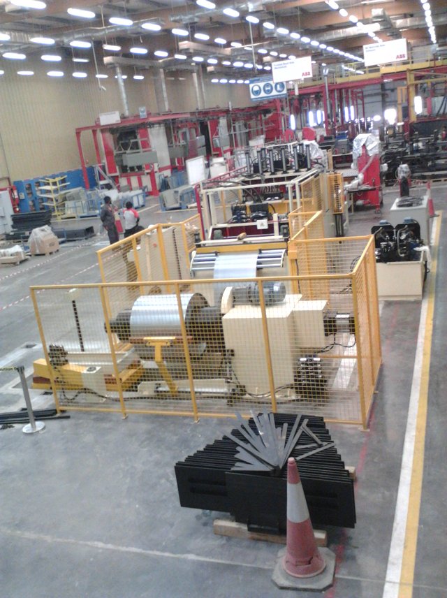 上海禎馳產(chǎn)波紋油箱加工設(shè)備，橫剪機(jī)，縱剪機(jī)